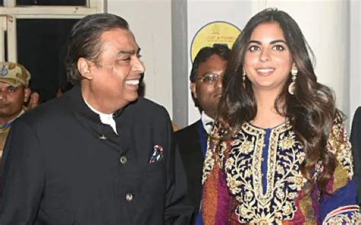 Isha Ambani Tightly Holds Father Mukesh Ambani’s Hand In The Crowd