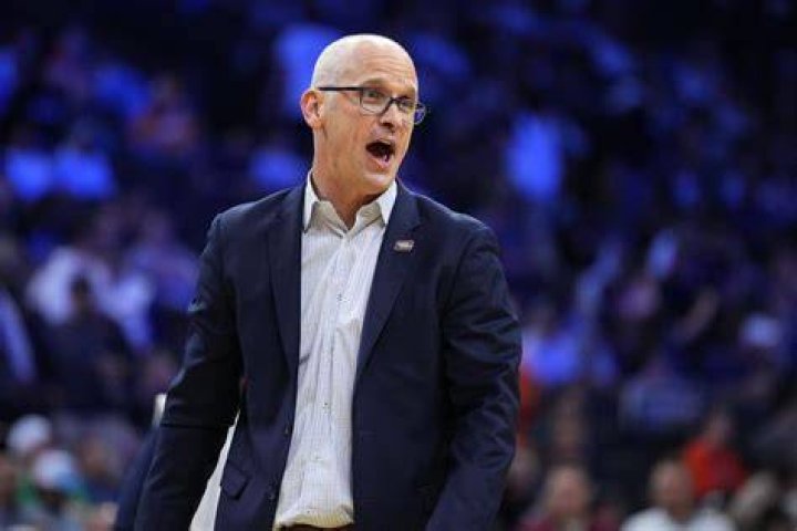 Look Dan Hurley's Wife Going Viral Before The Final 4 The Spun What