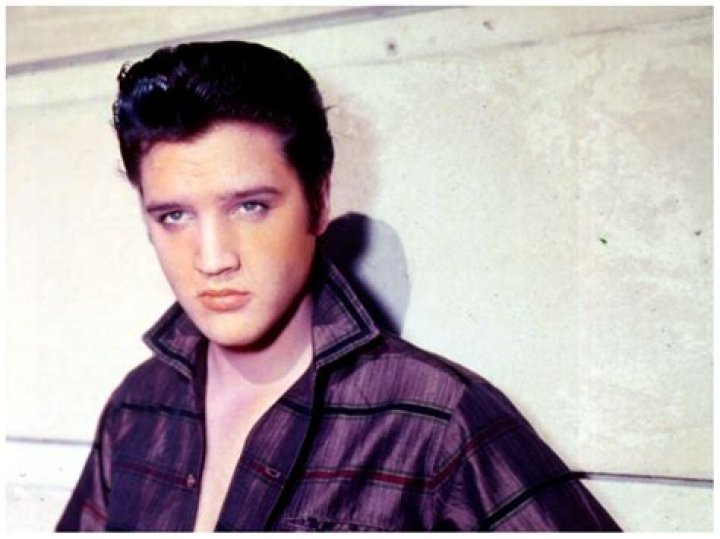 When Did Elvis Presley's Mother Gladys Die?